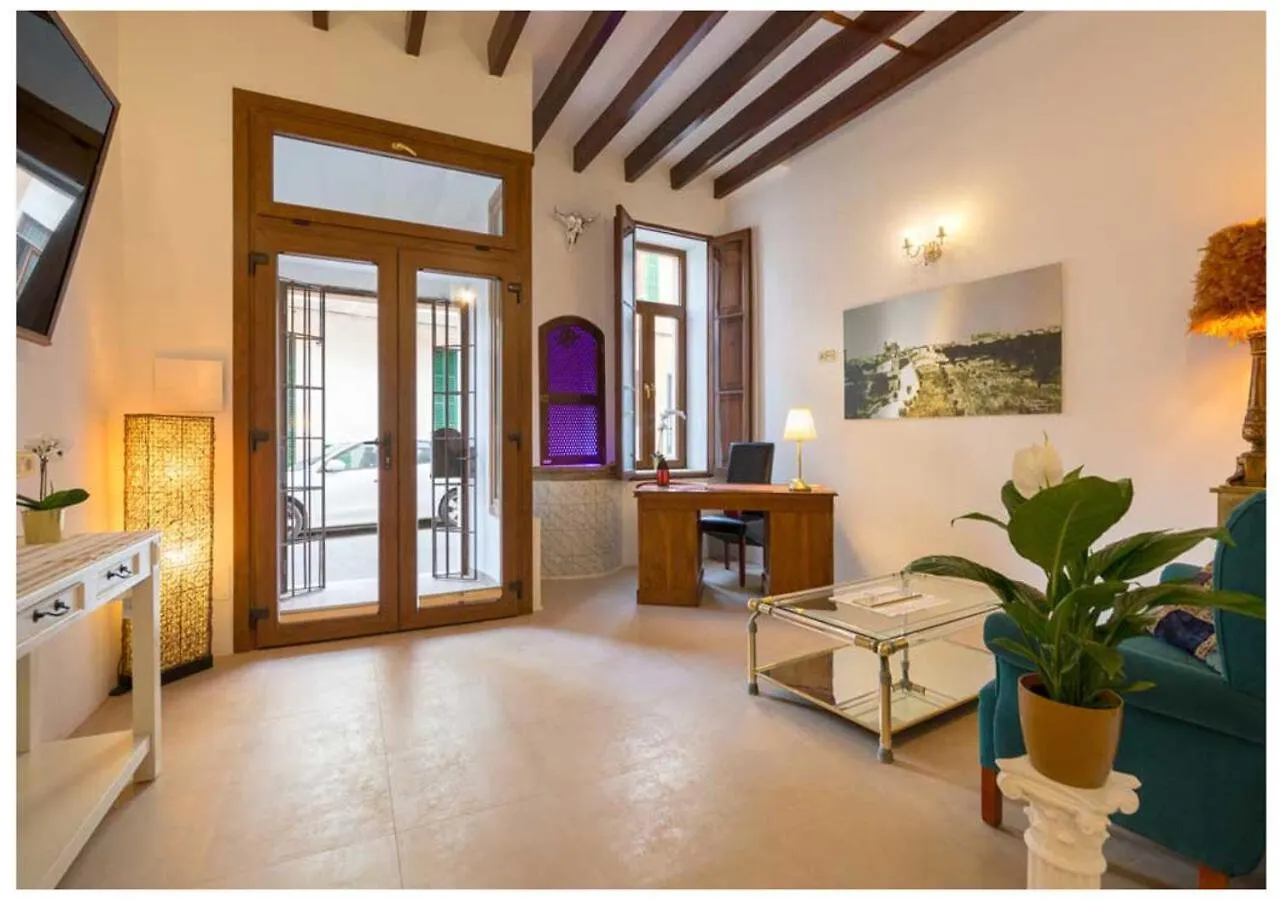 Aparthotel Boutique Hostal Born53 im Stadtkern von Llucmajor, Mallorca Llucmajor   Llucmajor (Mallorca)
